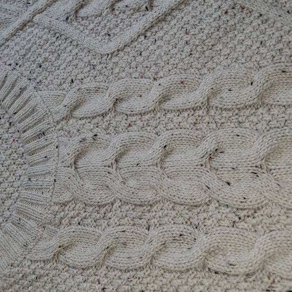 Old Navy off white & confetti cable knit sweater - Picture 8 of 8